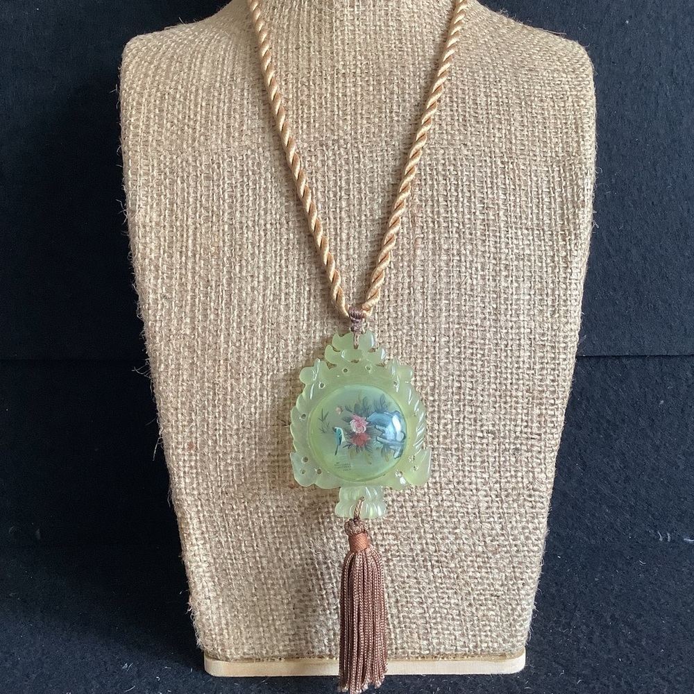 Vintage Reverse Painted Chinese Jade Pendant Necklace.